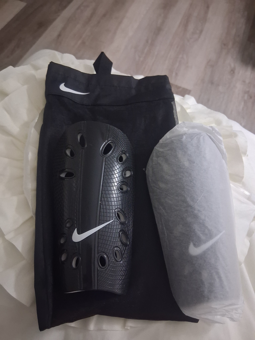 Nike Black and White Soccer Shin Guard Set Nwt S
